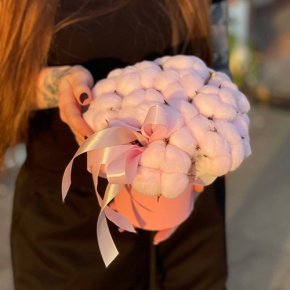 Композиция в шляпной коробке мини из хлопка в Черноголовке