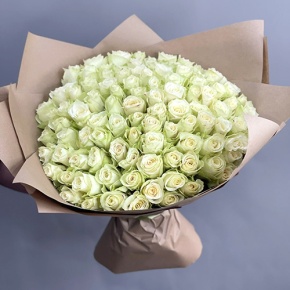 Букет 101 белая роза кения (40 см) в Черноголовке