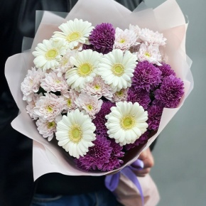 Букет "Сюрприз" из хризантем и гербер в Черноголовке