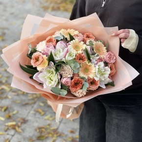 Букет "Лиссабон" из пионовидных роз, поновидных лилий и гербер  в Черноголовке