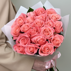 Букет из 21 коралловой розы (60 см) в Черноголовке