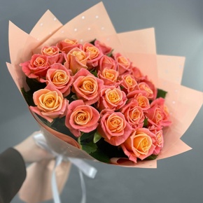 Букет из 25 роз Мисс Пигги (50 см) в Черноголовке