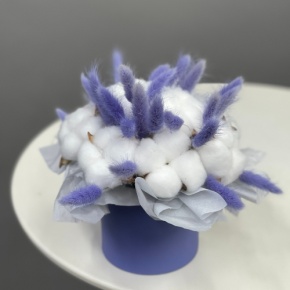 Композиция в шляпной коробке мини из хлопка и лагуруса в Черноголовке