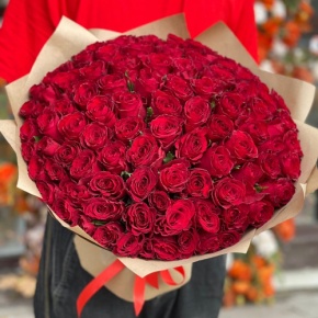 Букет 101 красная роза Кения (50 см) в Черноголовке
