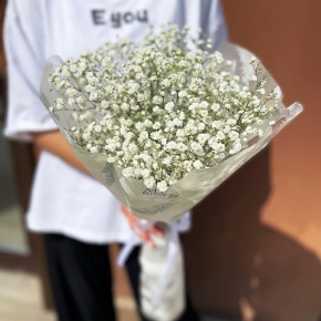 Букет из 5 белых гипсофил в Черноголовке