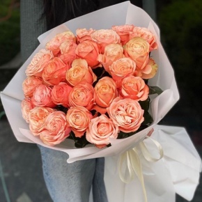 Букет из 23 пионовидных роз Эквадор сорта Кахала (60см) в Черноголовке
