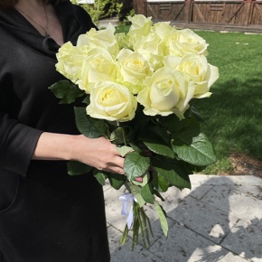 Букет из 11 белых роз (70 см) в Черноголовке