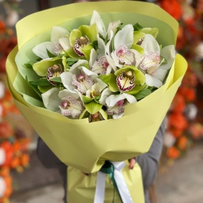 Букет "Бруклин" из орхидей и альстромерий в Черноголовке