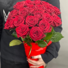 21 красная роза в конусе (50 см) в Черноголовке