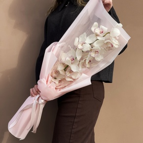 Букет из белой орхидеи в Черноголовке