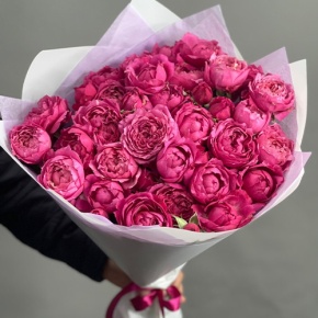 Букет из 11 кустовых пионовидных роз Джульетта в Черноголовке