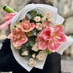 Букет "Анель" из амариллисов и кустовых роз в Черноголовке