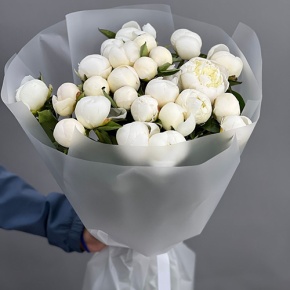 Букет из 23 белых пионов Дюшес в Черноголовке