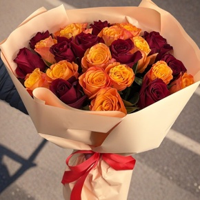 Букет "Благородный" из 27 Кенийских роз микс (40 см) в Черноголовке