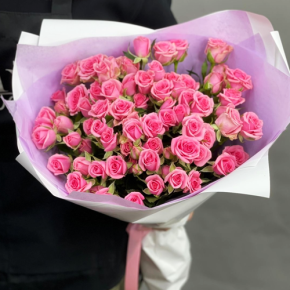 Букет "Рассвет принцессы" из 15 кустовых роз (50 см) в Черноголовке