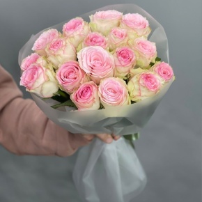 Букет из 17 роз Кения (40 см) в Черноголовке