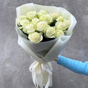 Букет "Умка" из 15 белых роз (50 см) в Черноголовке