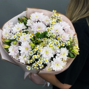Букет "Сиэтл" из хризантем, альстромерий и ромашек в Черноголовке