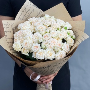 Букет "Крошка Сью" из 15 кустовых роз (50 см) в Черноголовке