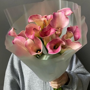 Букет из 13 нежных калл в Черноголовке