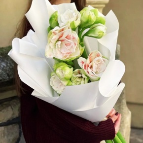 Букет из 5 амариллисов в Черноголовке