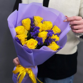 Букет "Лейкерс" из лимонных роз и статицы в Черноголовке