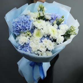 Букет "Океан любви" из Голландских гортензий, диантусов, хризантем Магнум и эустом в Черноголовке