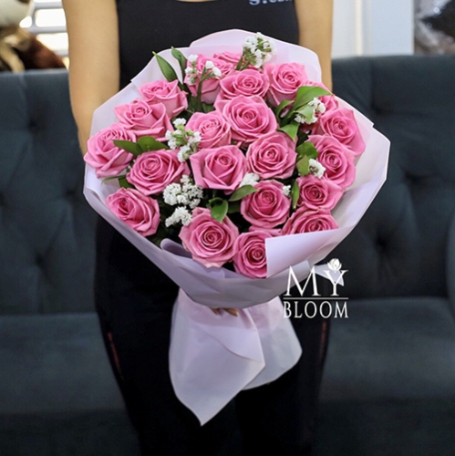 Букет из 21 розовой розы Аква (50 см) в Черноголовке