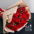 Букет 15 кустовых красных роз в Черноголовке Букет 15 кустовых красных роз в Черноголовке