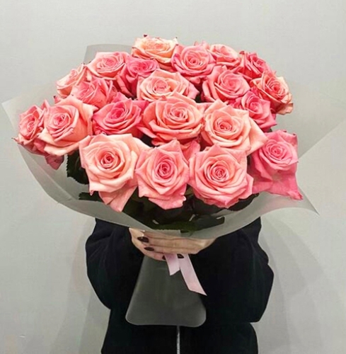 Букет из 21 розовой розы (50 см) в Черноголовке